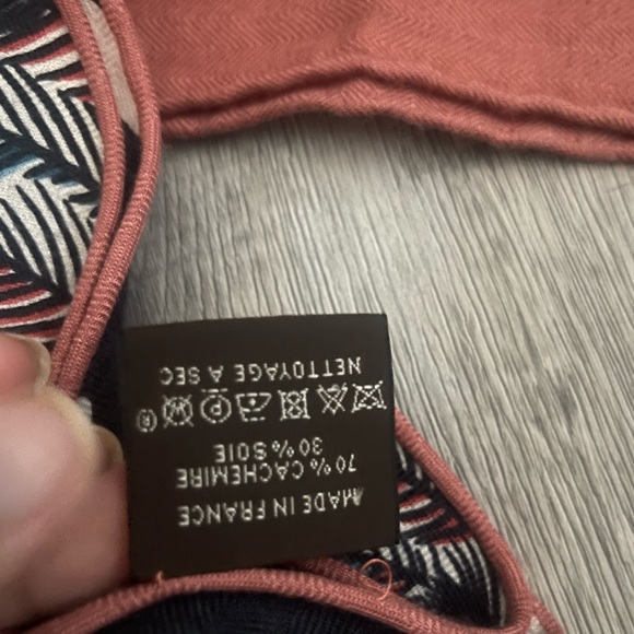 Hermes Giant Triangle - Picture 4 of 5